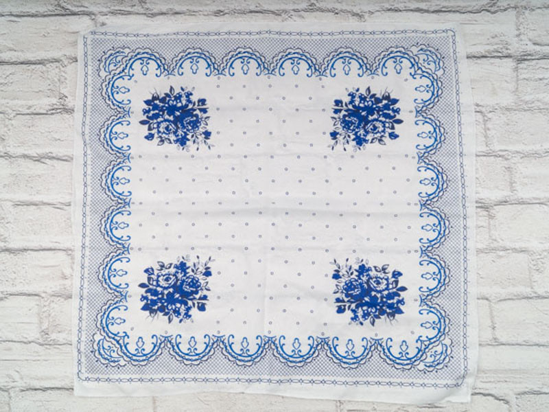 Платки Shawls P146 white-blue